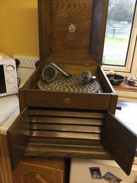 Gramophone ‘Pathe’ in need of some TLC