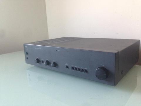 NAD 302 Integrated Hifi Stereo Anplifier