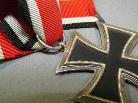 WW2 German Badges! Tank badge,Wound badge, iron cross!