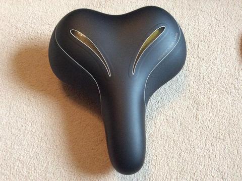 SELLE ROYAL BICYCLE SEAT - USED ONLY 6 TIMES
