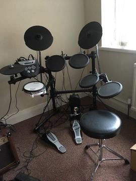 Roland V drums TD 6 with stool