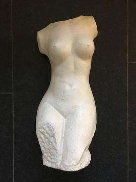 ‘Venus’ style statue