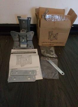 up to 23 inch wall bracket