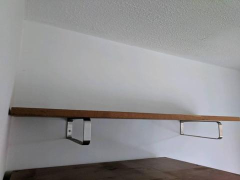 Ikea floating shelf (Statlig)