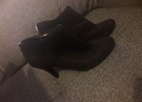 Womens Heels and Wedges Size 9 Boots and Sandals