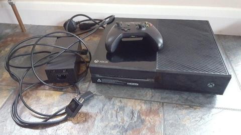 Xbox One console for sale - 500GB version. Includes wireless black controller. In great condition!