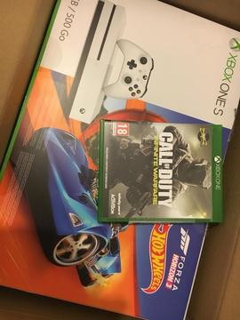 Xbox One S Brand New + 2 Games