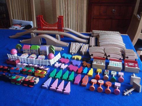 WOODEN TRAIN SET...PINK & GIRLY..inc FAIRIES & TOADSTOOLS..APPROX 120..ANIMALS, HOUSES FENCES & MORE