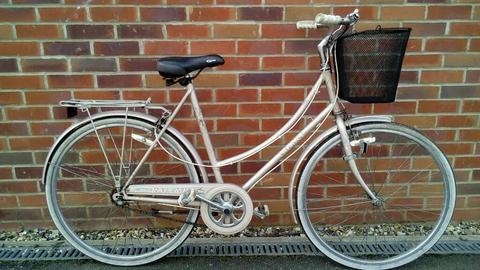 Ladies Vintage Raleigh bike ..Can deliver