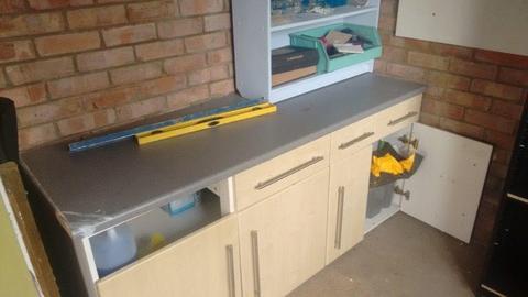 Cabinets, drawers and worktop