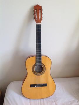 3/4 size Classical guitar, suitable for child or beginner