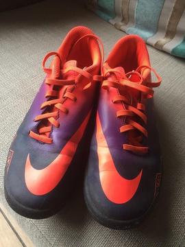 Nike boys football trainers