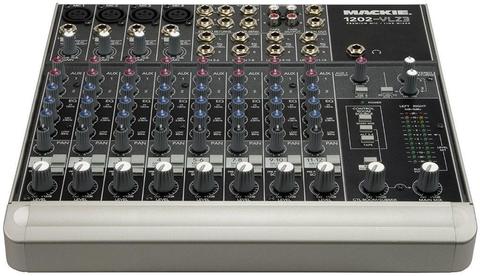 Mackie 1202 VLZ3 Mixer, EQ, FX, sends, 12 channel, Plus with Flightcase
