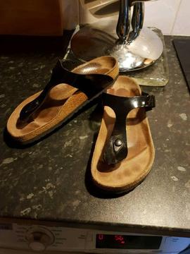 Birkenstock Black Patent Gizeh Size 6 (39) excellent condition oos