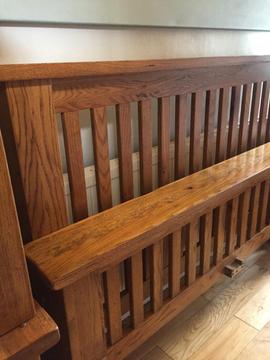 Solid oak beautiful king size bed frame in very good condition!