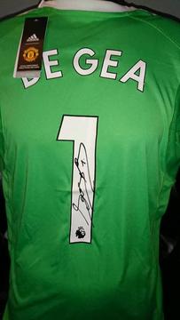 David De Gea hand signed short sleeve Manchester United GK shirt with Coa