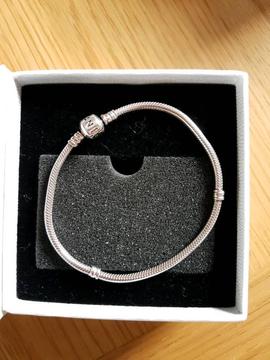 Pandora silver barrel clasp Moments charm bracelet