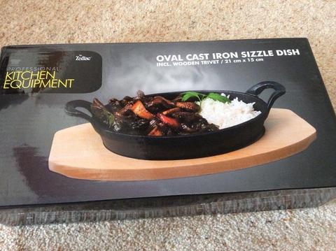 Oval cast oven sizzle dishes