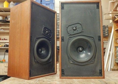 Vintage Monitor Audio MA5 Speakers. 2 pairs available