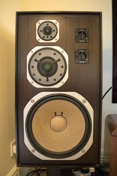 Yamaha NS-1000 SPEAKERS in Ebony in Very Good Condition