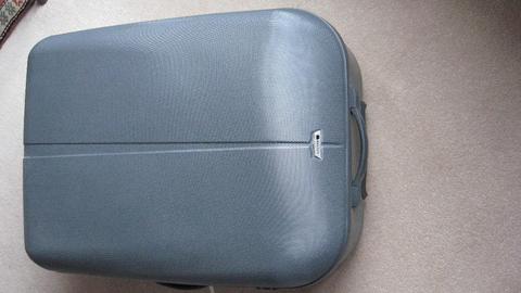 Delsey large hard shell 2-wheel suitcase