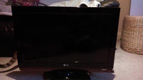 Black 26 inch LG TV with DVD player and hdmi