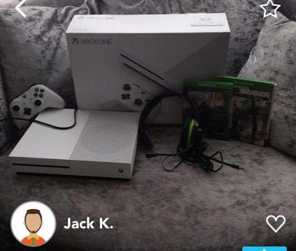 Xbox One S with games
