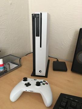 xbox one s 1tb and cash