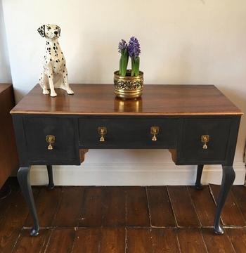 Vintage Queen Anne Table / Hall Table / Desk