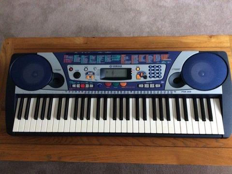 YAMAHA KEYBOARD WITH STAND AND MUSIC HOLDER