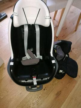 Free car seat, isofix and playmat