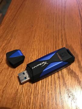 Kingston HyperX 256GB memory stick