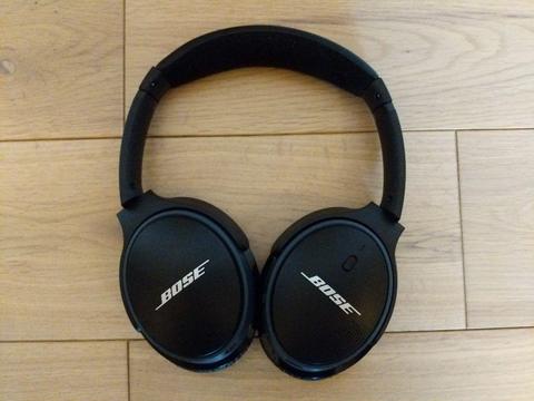 Bose SoundLink Around-Ear Wireless Bluetooth Headphones II in Black