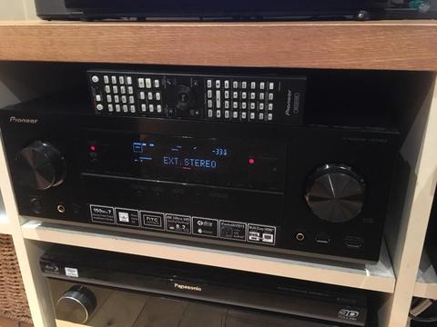 Pioneer VSX-923-k 7.2 Channel AV Receiver with Ultra HD 4K Upscaling/Pass Through