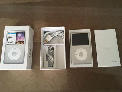 Apple iPod Classic 7th Gen 160gb Silver