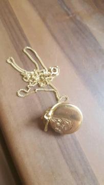 9kt gold woman's locket chain