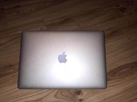 Apple Macbook Pro 15” Retina 2015 Laptop (Good working order and battery)