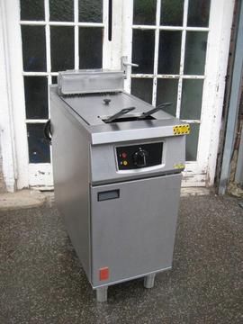 Facon E401 fryer 3 phase electric one year old catering equipment