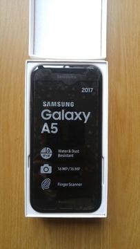 Samsung Galaxy A5 SM-A520F 2017 Black 32 GB UNLOCKED BRAND NEW!