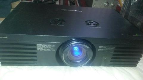 panasonic home cinema projector no pt-ae3000e fully working ready to use