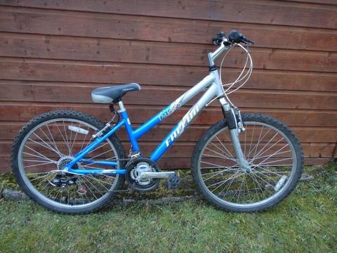 Falcon Dakota bike, 26 inch wheels, 21 gears, 15 inch lightweight frame, front suspension and stand