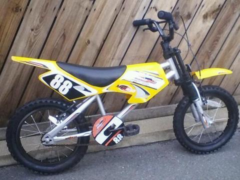 Moto bike perfect condition would suit around 5 YEARS OLD and up wards £40