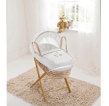 Moses basket with stand and bedding