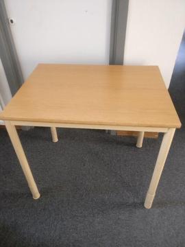 Desk / Table - w80cm x d60cm x h70cm