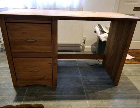 Wooden office desk in great condition