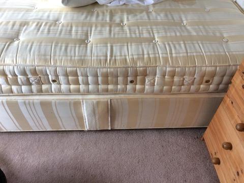 Vi Spring king size divan bed base and mattress