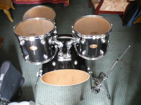 Pearl Drum kit, Target series, black, 4 piece plus HiHat stand