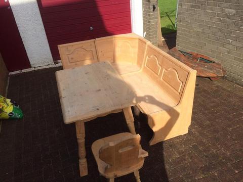 Pine German corner table and chairs- FREE