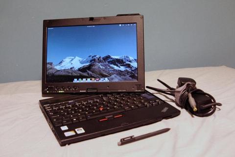Portable Laptop Lenovo X200 250GB, Intel Core 2 Duo 12.1 inch screen