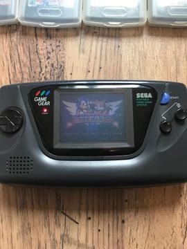SEGA GAME GEAR 9 GAMES AND A FEW OTHER BITS ( SPARES OR REPAIRS